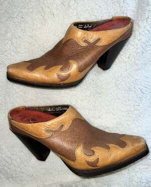 Twisted X Heeled Mules - size 8